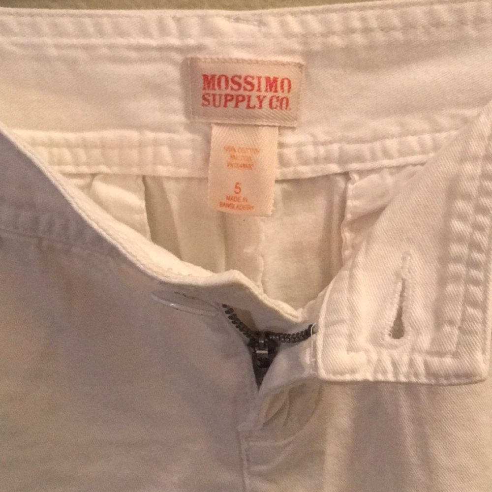 Shorts - Picture 2 of 4
